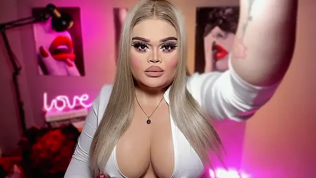 Snapshot of KarolinaThompson chatting on 01-14-26, 07:47 KarolinaThompson online show from 01-14-26, 07:47