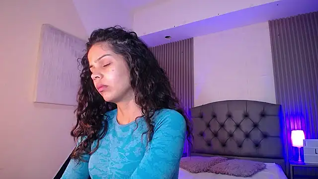 Snapshot of ximena_diaz chatting on 03-10-25, 07:29 ximena diaz online show from 03-10-25, 07:29