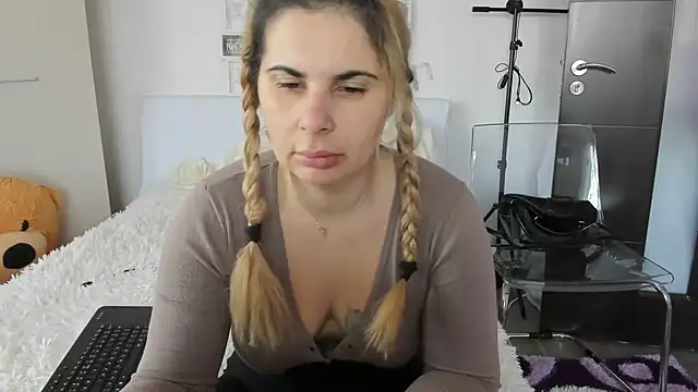 sweetemy4u online show from 01-09-25, 08:03