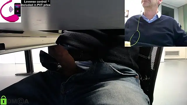 Snapshot of pliko chatting on 11-12-25, 02:50 pliko online show from 11-12-25, 02:50