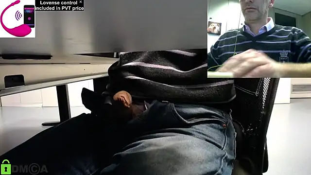 Snapshot of pliko chatting on 11-18-25, 03:27 pliko online show from 11-18-25, 03:27