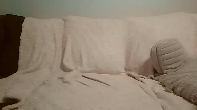 Snapshot of beautylovess chatting on 10-29-25, 06:37 beautylovess online show from 10-29-25, 06:37