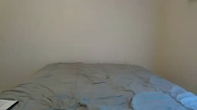 Snapshot of beautylovess chatting on 11-03-25, 08:10 beautylovess online show from 11-03-25, 08:10