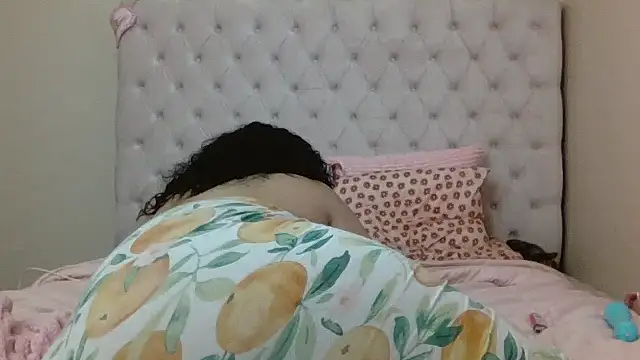 Snapshot of beautylovess chatting on 01-09-26, 05:59 beautylovess online show from 01-09-26, 05:59