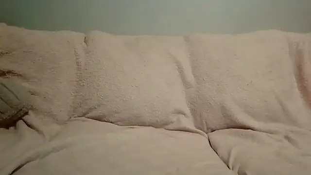 Snapshot of beautylovess chatting on 02-15-26, 02:30 beautylovess online show from 02-15-26, 02:30