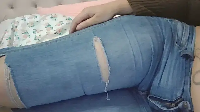 Snapshot of beautylovess chatting on 02-19-26, 01:12 beautylovess online show from 02-19-26, 01:12