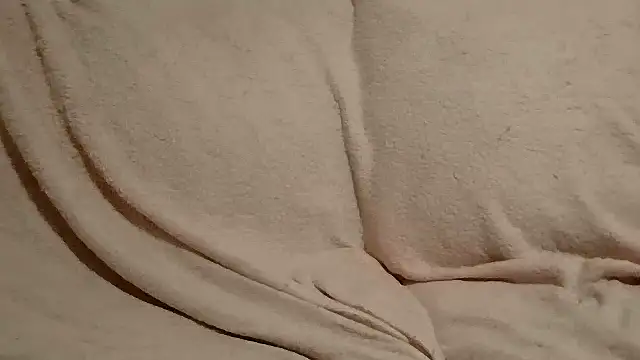 Snapshot of beautylovess chatting on 02-23-26, 06:22 beautylovess online show from 02-23-26, 06:22