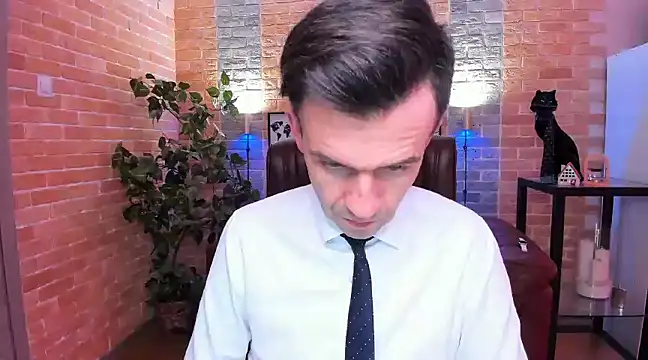 SteveTiger online show from 02-19-25, 05:16