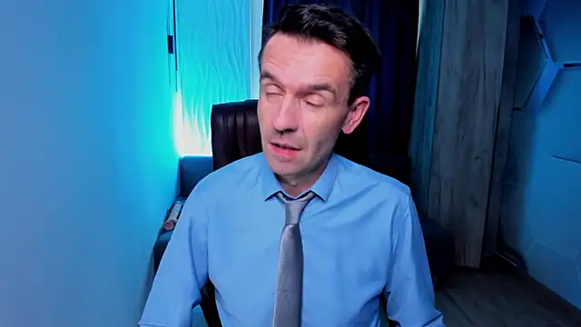 SteveTiger online show from 10-13-25, 12:38