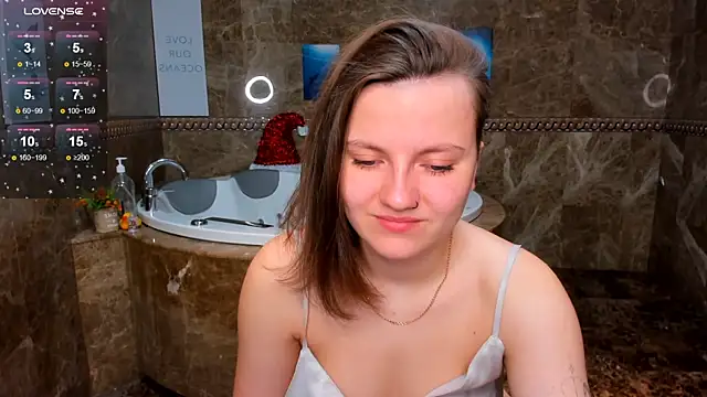 Snapshot of MelindaTin chatting on 01-19-26, 12:25 MelindaTin online show from 01-19-26, 12:25