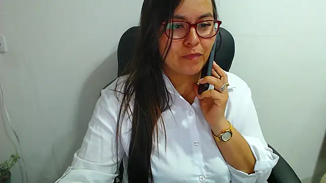 Ixchel Anaid online show from 10-26-25, 03:23