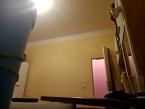 Snapshot of MrWhitePL chatting on 02-13-25, 08:24 MrWhitePL online show from 02-13-25, 08:24