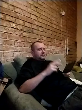 Snapshot of MrWhitePL chatting on 10-29-25, 10:00 MrWhitePL online show from 10-29-25, 10:00