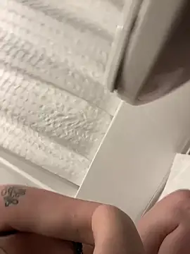 Snapshot of Venusgotdabooty chatting on 02-17-25, 04:31 Venusgotdabooty online show from 02-17-25, 04:31