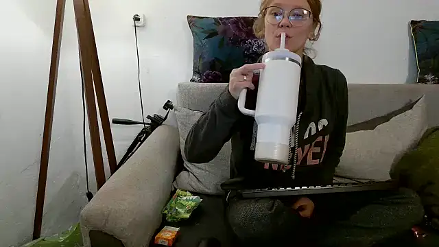 little-leni online show from 10-01-25, 08:15