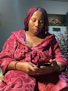 Snapshot of CurvyDesire1 chatting on 02-20-25, 12:41 CurvyDesire1 online show from 02-20-25, 12:41