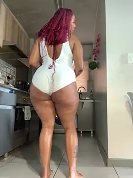 Snapshot of CurvyDesire1 chatting on 03-14-25, 07:48 CurvyDesire1 online show from 03-14-25, 07:48