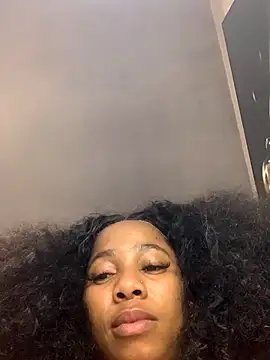 Snapshot of CurvyDesire1 chatting on 09-11-25, 01:33 CurvyDesire1 online show from 09-11-25, 01:33