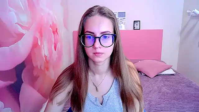 AliceAdams online show from 12-17-24, 04:21