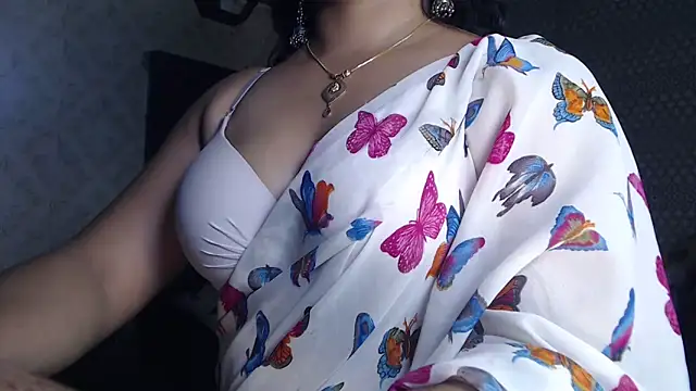 Snapshot of Indian_Anu chatting on 10-11-25, 05:00 Indian Anu online show from 10-11-25, 05:00