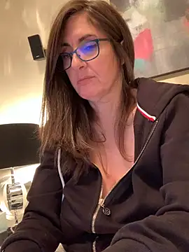 Snapshot of PreciousKittyXO chatting on 01-16-25, 12:45 PreciousKittyXO online show from 01-16-25, 12:45