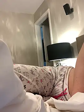 Snapshot of PreciousKittyXO chatting on 02-04-25, 05:34 PreciousKittyXO online show from 02-04-25, 05:34