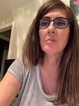 Snapshot of PreciousKittyXO chatting on 02-05-25, 12:42 PreciousKittyXO online show from 02-05-25, 12:42