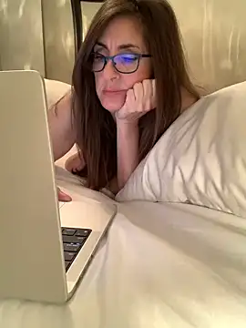 Snapshot of PreciousKittyXO chatting on 02-05-25, 06:59 PreciousKittyXO online show from 02-05-25, 06:59