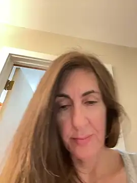 Snapshot of PreciousKittyXO chatting on 02-14-25, 03:15 PreciousKittyXO online show from 02-14-25, 03:15