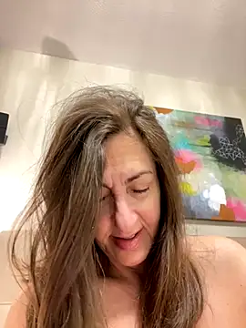 Snapshot of PreciousKittyXO chatting on 10-13-25, 01:44 PreciousKittyXO online show from 10-13-25, 01:44