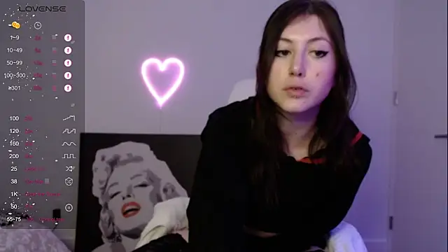 Snapshot of PlayfulApril chatting on 02-11-25, 01:41 PlayfulApril online show from 02-11-25, 01:41