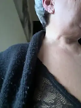 Snapshot of simona60 chatting on 02-02-25, 08:24 simona60 online show from 02-02-25, 08:24