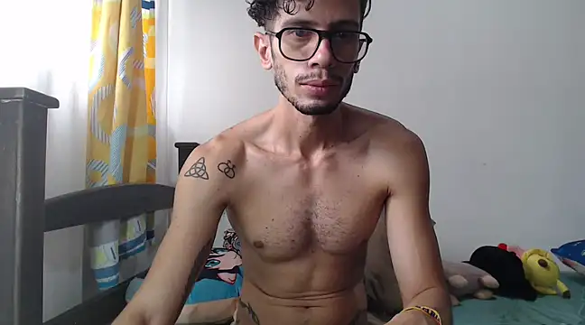 alisterxxx online show from 02-17-25, 05:21