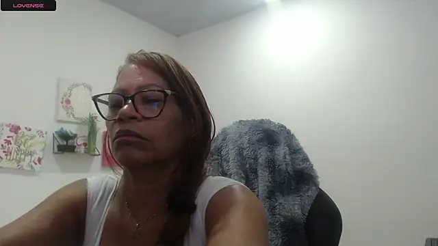 BustyMilf  online show from 09-20-25, 01:34