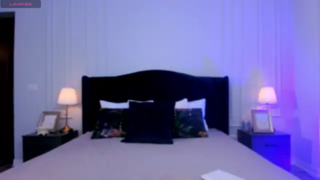 ElizzaBubble online show from 03-11-25, 06:21