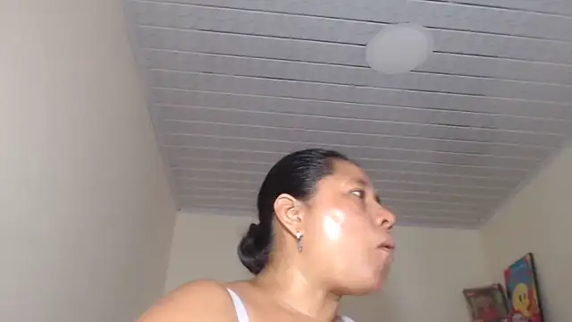 adrixxx38 online show from 09-26-25, 06:01