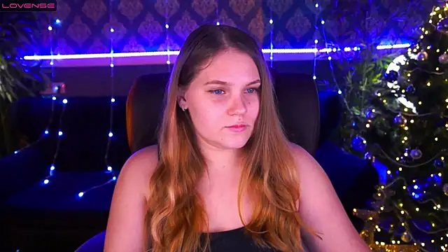 Snapshot of VinnaSky chatting on 12-08-24, 01:36 VinnaSky online show from 12-08-24, 01:36