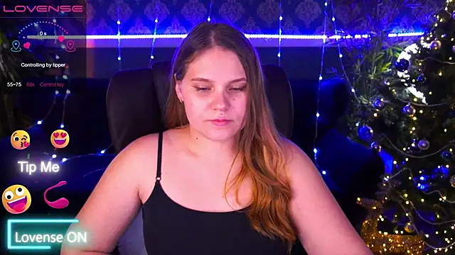 Snapshot of VinnaSky chatting on 12-08-24, 04:50 VinnaSky online show from 12-08-24, 04:50