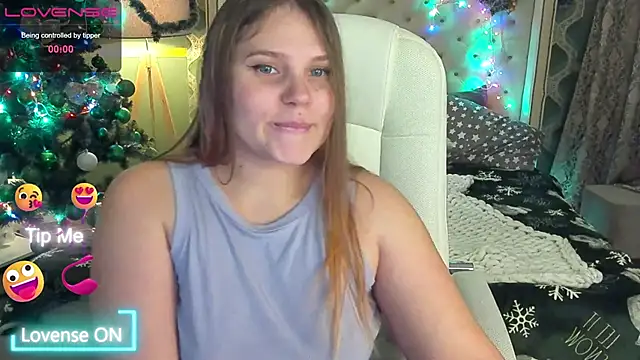 Snapshot of VinnaSky chatting on 12-13-24, 08:04 VinnaSky online show from 12-13-24, 08:04