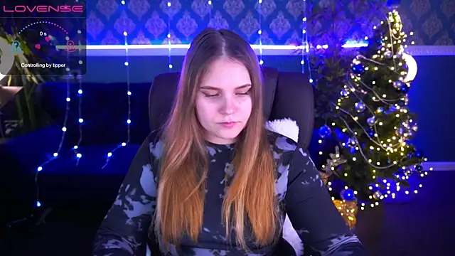 Snapshot of VinnaSky chatting on 12-21-24, 07:38 VinnaSky online show from 12-21-24, 07:38