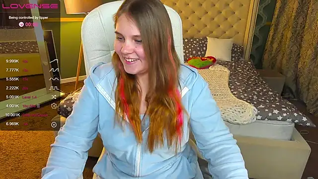 Snapshot of VinnaSky chatting on 01-11-25, 12:40 VinnaSky online show from 01-11-25, 12:40