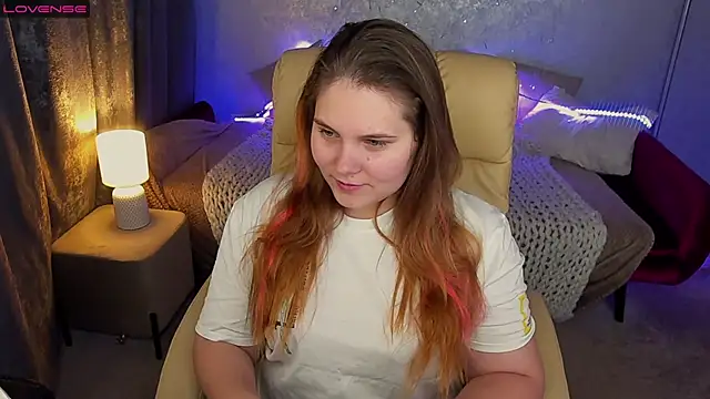 Snapshot of VinnaSky chatting on 01-19-25, 06:53 VinnaSky online show from 01-19-25, 06:53