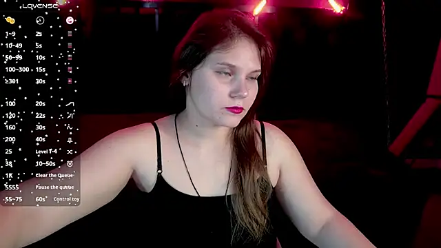 Snapshot of VinnaSky chatting on 11-18-25, 07:46 VinnaSky online show from 11-18-25, 07:46