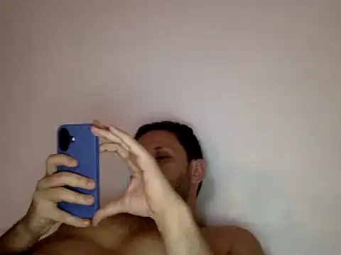 Snapshot of FelipeRiver chatting on 01-10-25, 02:14 FelipeRiver online show from 01-10-25, 02:14