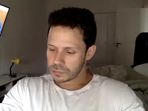 Snapshot of FelipeRiver chatting on 02-04-25, 07:55 FelipeRiver online show from 02-04-25, 07:55