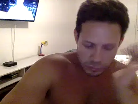 Snapshot of FelipeRiver chatting on 03-11-25, 12:33 FelipeRiver online show from 03-11-25, 12:33