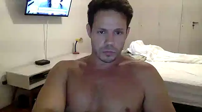 Snapshot of FelipeRiver chatting on 03-11-25, 10:42 FelipeRiver online show from 03-11-25, 10:42