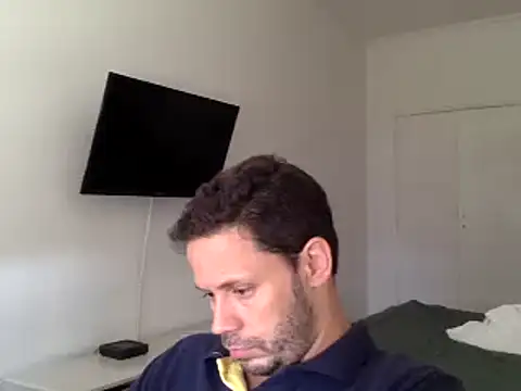 Snapshot of FelipeRiver chatting on 03-18-25, 02:04 FelipeRiver online show from 03-18-25, 02:04