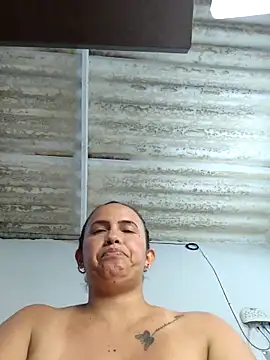 carolina uribe online show from 03-04-25, 02:42