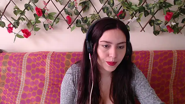 Snapshot of Jack_Emily1 chatting on 09-23-25, 05:05 Jack Emily1 online show from 09-23-25, 05:05